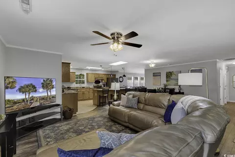617 Juniper Dr, Surfside Beach, SC 29575 photo 5