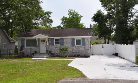 1021 S Poplar Dr, Surfside Beach, SC 29575