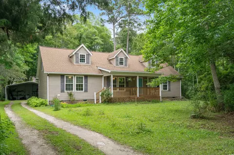 96 Massick Ln, Pawleys Island, SC 29585