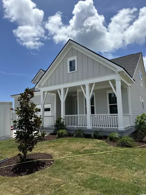 5043 Whitsett St, Murrells Inlet, SC 29576