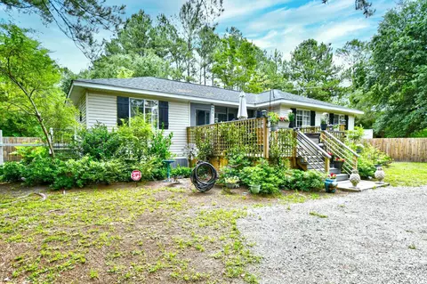 301 Spring Pond Ln, Georgetown, SC 29440