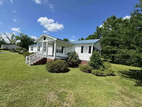 689 S Indiantown Rd, Lake City, SC 29560