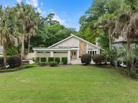 371 Lakeshore Dr, Pawleys Island, SC 29585