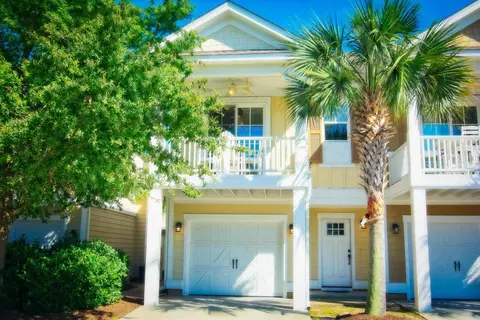 833 Madiera Dr #TH10-R1, North Myrtle Beach, SC 29582