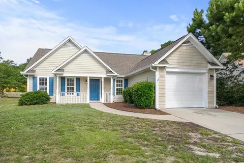 4176 Wrens Landing Dr, Little River, SC 29566
