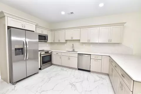 Kitchen - 321 Stone Crop Ct, Loris, SC 29569 photo 2 of 3