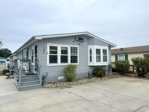 1798 Park Green Dr, Surfside Beach, SC 29575