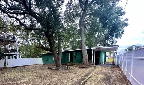 125 Woodland Dr, Murrells Inlet, SC 29576