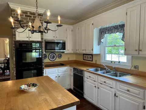 401 Devon Rd, Marion, SC 29571 photo 3