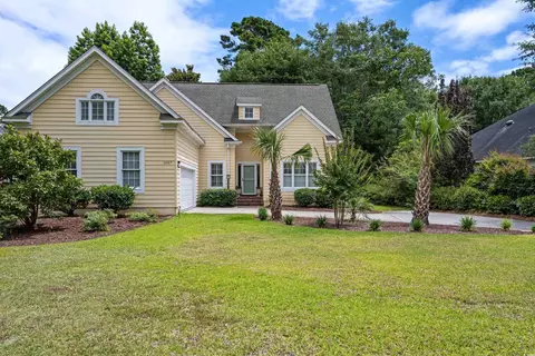 1007 Club Cir, Pawleys Island, SC 29585
