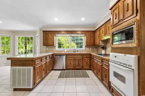 404 Pinecrest Dr, Myrtle Beach, SC 29572 photo 5