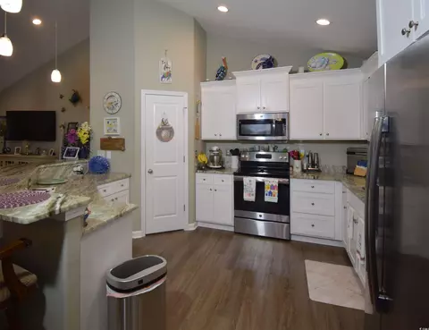 320 13th Ave S, Surfside Beach, SC 29575 photo 2