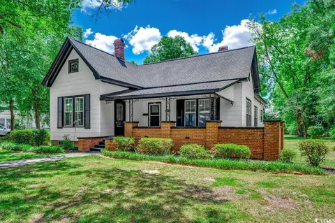 222 E Wine St, Mullins, SC 29574