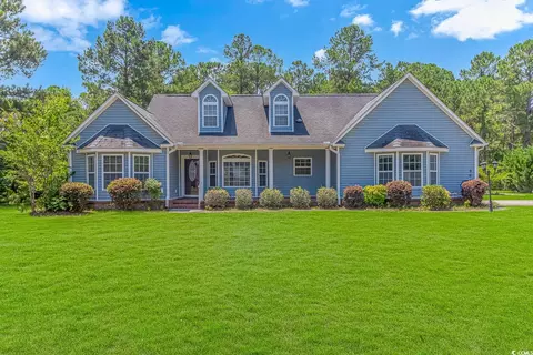 864 Mcnabb Shortcut Rd, Loris, SC 29569