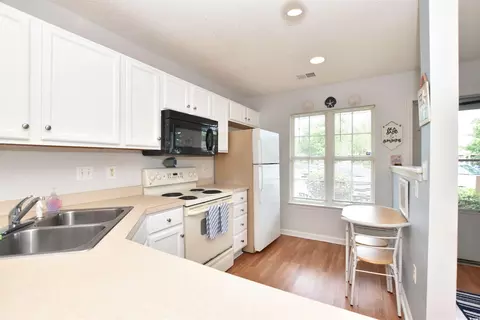 Kitchen - 1065 Pinwheel Loop #1065, Myrtle Beach, SC 29577 photo 1 of 4