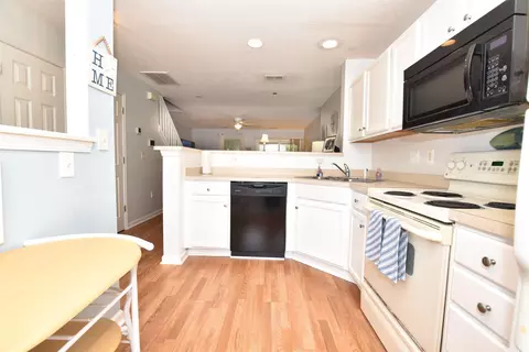 Kitchen - 1065 Pinwheel Loop #1065, Myrtle Beach, SC 29577 photo 4 of 4
