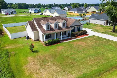 611 Sunny Pond Ln, Aynor, SC 29511