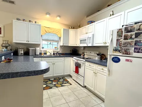 232 Melody Gardens Dr, Surfside Beach, SC 29575 photo 6