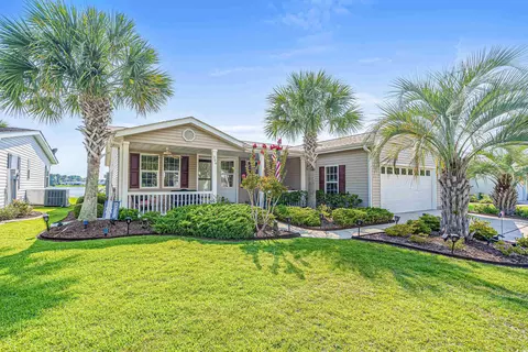 206 Lakeside Crossing Dr, Conway, SC 29526