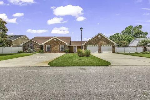 4224 Ravenwood Dr, Little River, SC 29566
