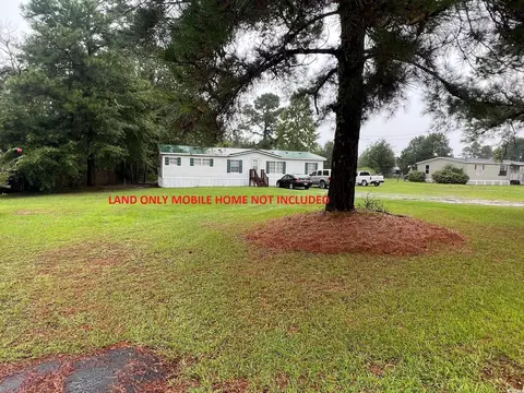 618 Robin St, Loris, SC 29569