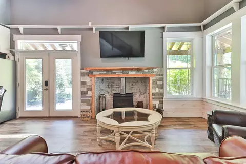 586 Loop Cir, Longs, SC 29568 photo 5