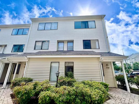 209 75th Ave N #10, Myrtle Beach, SC 29572