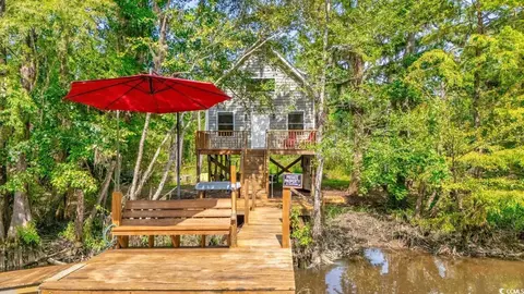 80 Scuba Ln, Pawleys Island, SC 29585