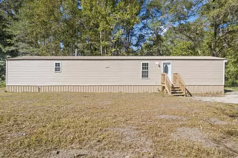 4124 Woodlawn Dr, Loris, SC 29569