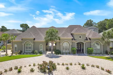 909 Bluffview Dr, Myrtle Beach, SC 29579