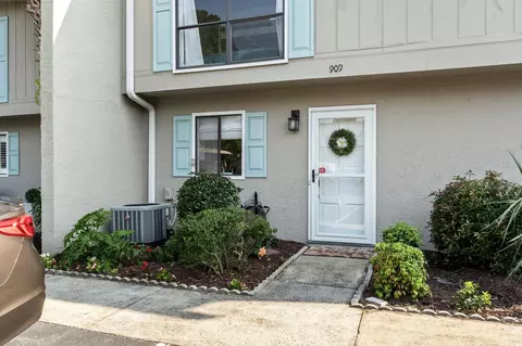 909 Villa Dr #909, North Myrtle Beach, SC 29582