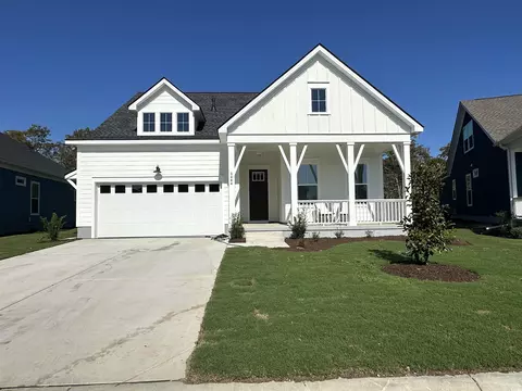 6444 Berg St, Murrells Inlet, SC 29576