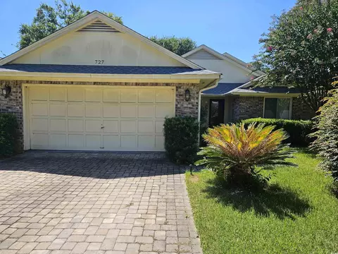 727 Kittiwake Ln, Murrells Inlet, SC 29576