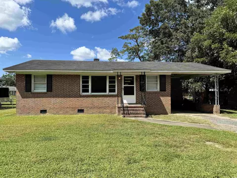 228 W Proctor St, Mullins, SC 29574
