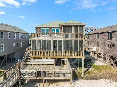 654 Springs Ave, Pawleys Island, SC 29585
