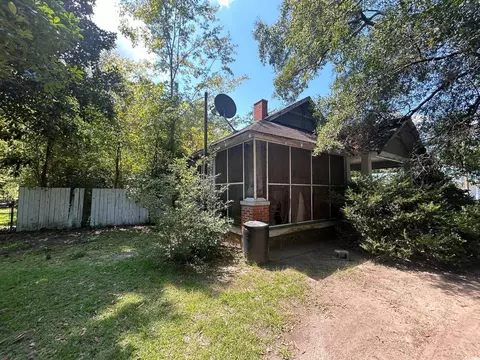 900 E Calhoun St, Dillon, SC 29536 photo 2