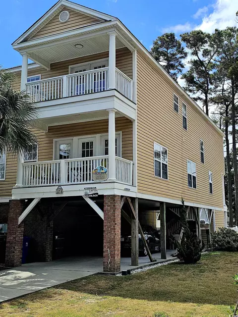 221 15th Ave S, Surfside Beach, SC 29575