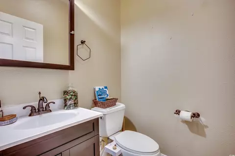 Bath - 2911 Red Bluff Rd, Loris, SC 29569 photo 1 of 6