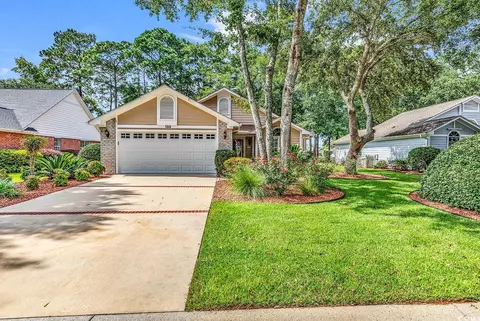 133 Mackinley Cir, Pawleys Island, SC 29585