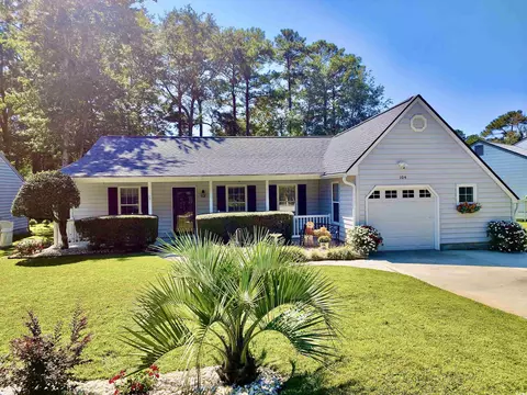 104 Wood Lake Dr, Murrells Inlet, SC 29576