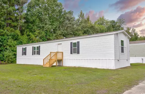 132 Lida Ln, Loris, SC 29569