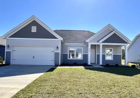 942 Oak Hollow St, Longs, SC 29568