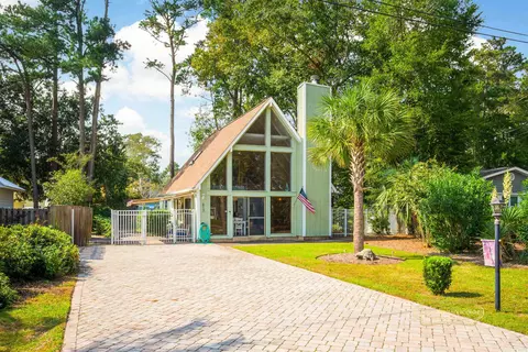 617 3rd Ave S, Surfside Beach, SC 29575