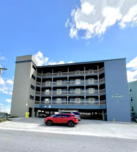 410 N Waccamaw Dr #204, Murrells Inlet, SC 29576