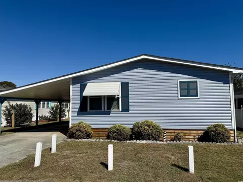 502 Sandpebble Dr, Surfside Beach, SC 29575