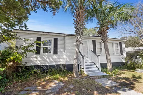 202 Hilltop St, North Myrtle Beach, SC 29582