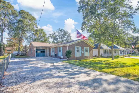 654 3rd Ave N, Surfside Beach, SC 29575