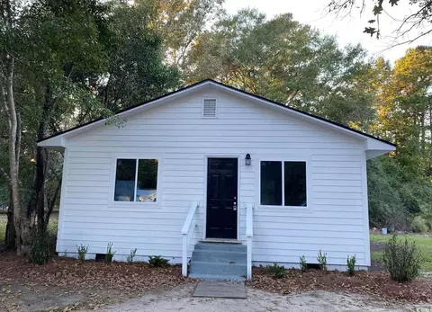 416 S Magnolia Ave, Andrews, SC 29510