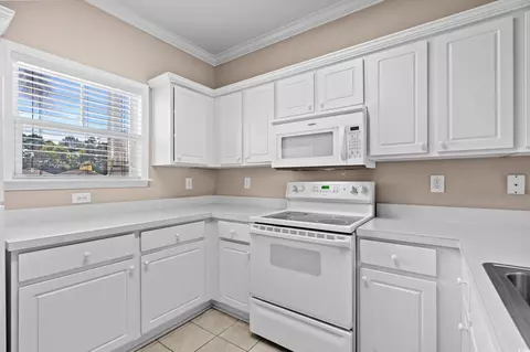 Kitchen - 336 Kiskadee Loop #B, Conway, SC 29526 photo 3 of 4