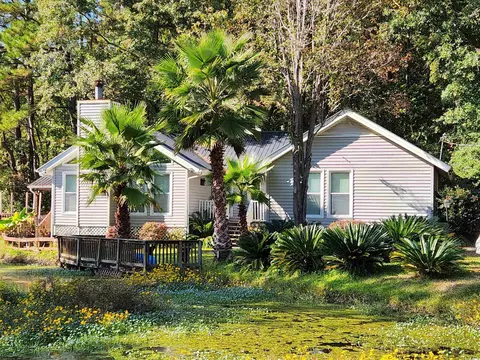 105 Winthrop Ln, Conway, SC 29526